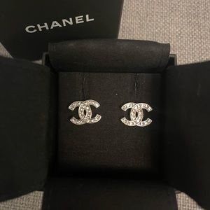 Chanel CC earrings
